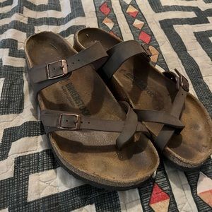 Birkenstock Mayari in Mocha Brown